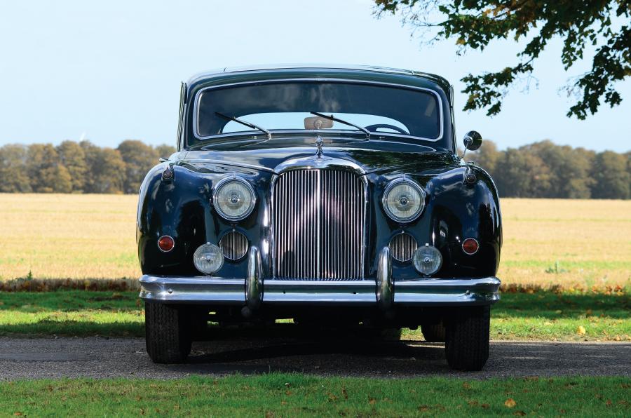  Jaguar Mk VIII Saloon 1958 года  (фото 6 из 10)